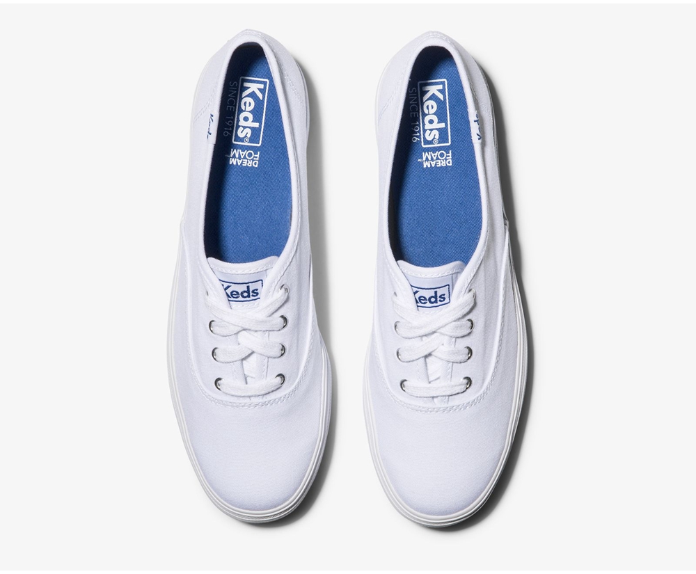 Keds Sneakers White - Triple Kick - Womens ZPLKRD-370